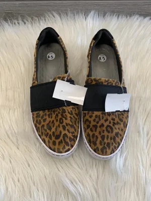 Animal Print Shoes Sneakers Clarks, Size 8.5 clarks