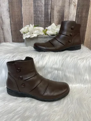 Boots Ankle Flats By Clarks  Size: 9.5 clarks