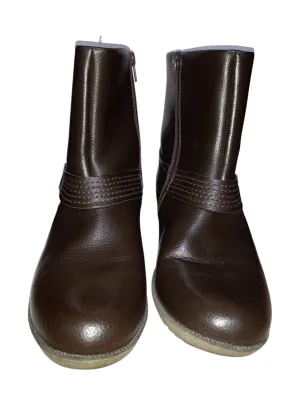 Brown Boots Ankle Flats Clarks, Size 9.5 clarks