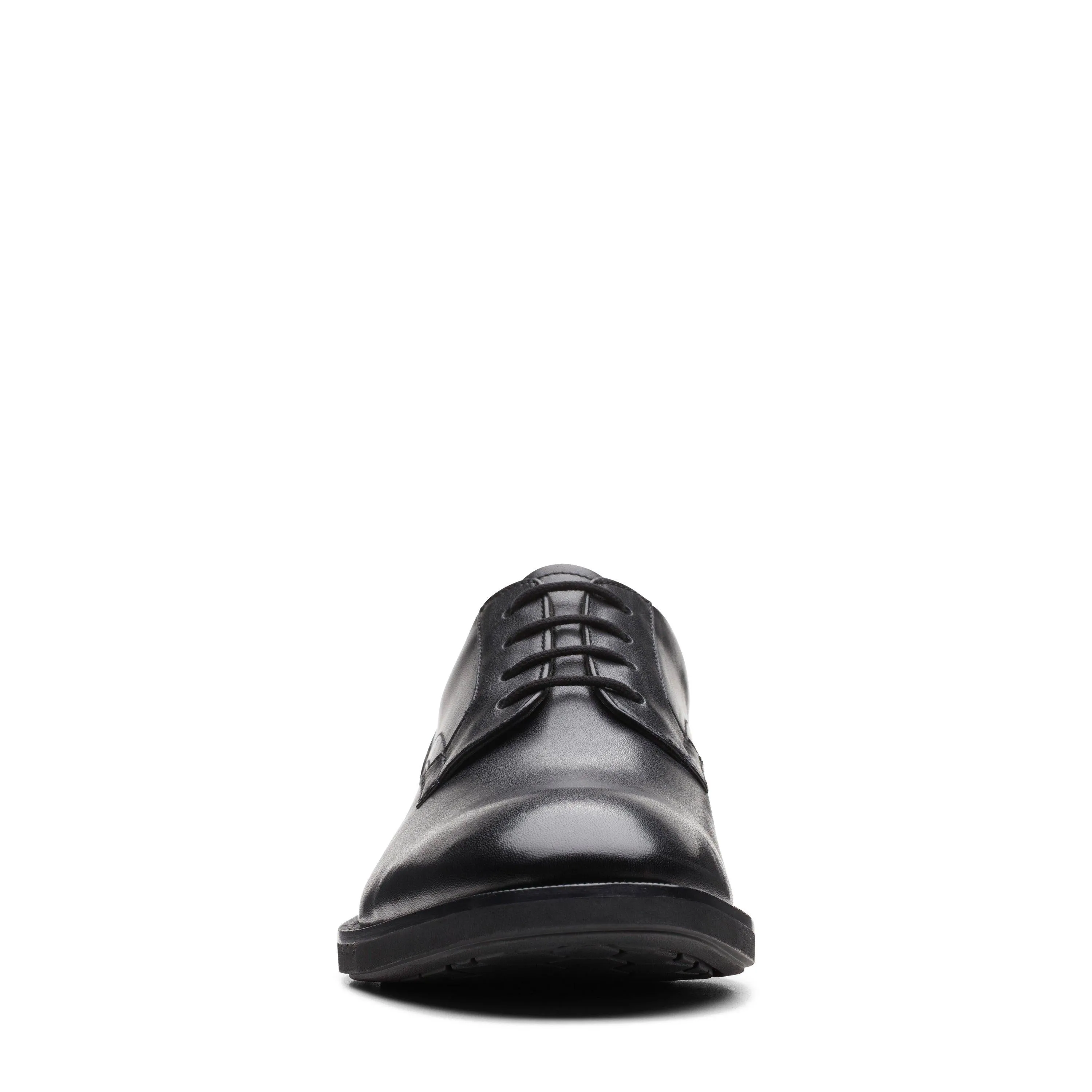 Clarks Un Hugh Lace in Black Leather