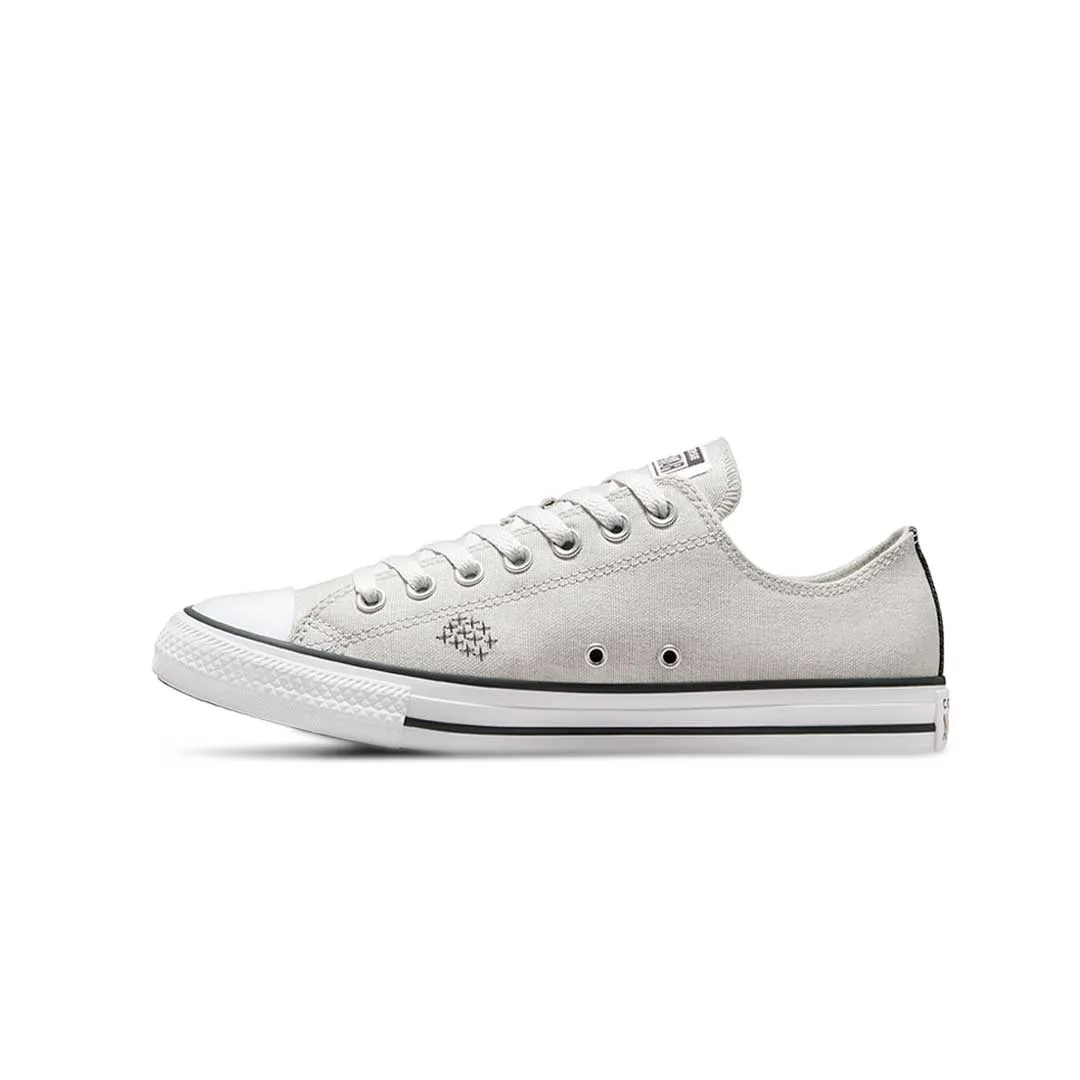Converse - Women's Chuck Taylor All Star Lift Platform Low Top Shoes (A11538C)