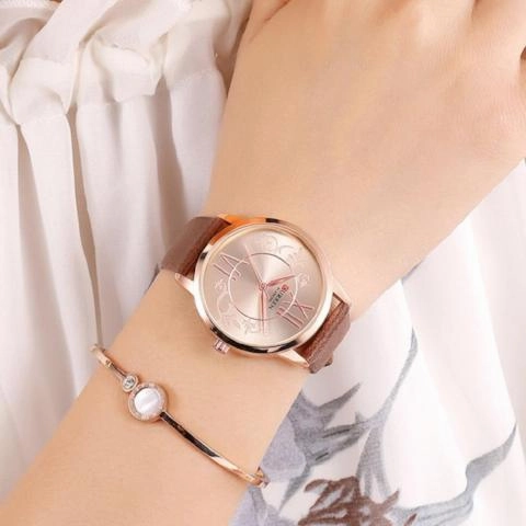 Curren Women's Creative Analog Watch (Dial 3.6 cm) - CUR172
