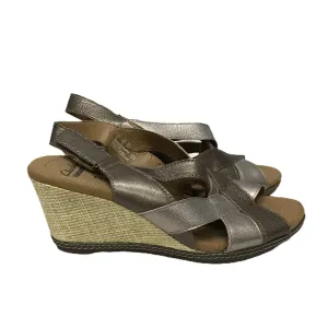 Gold Sandals Heels Wedge By Clarks, Size: 8.5 clarks