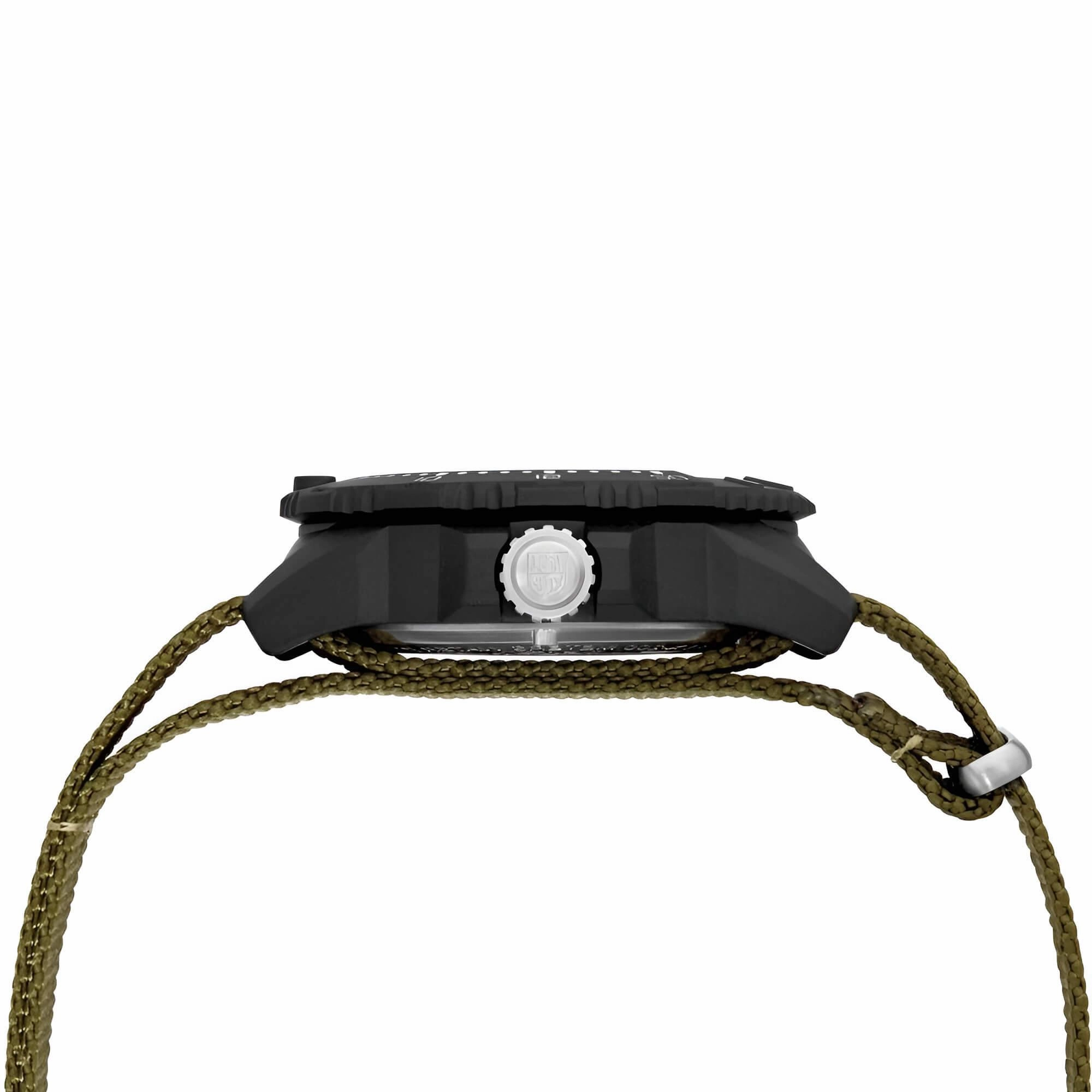 Luminox Men's Quartz Watch - Navy Seal 3600 Series Green Dial Strap Dive | 3617.SET