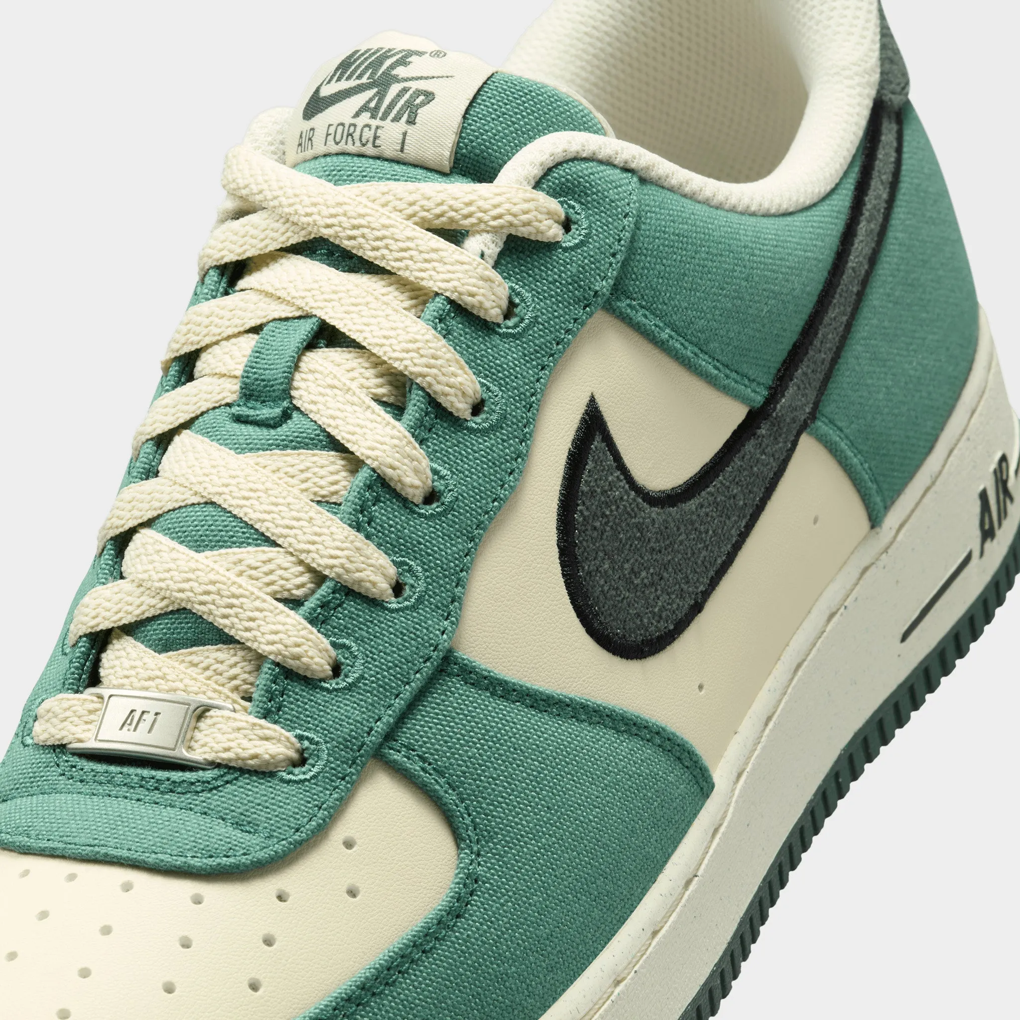 Mens Nike Nike Air Force 1 '07 LV8 BTS Coconut Milk / Vintage Green