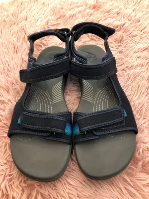 Navy Sandals Flats Clarks, Size 10 clarks