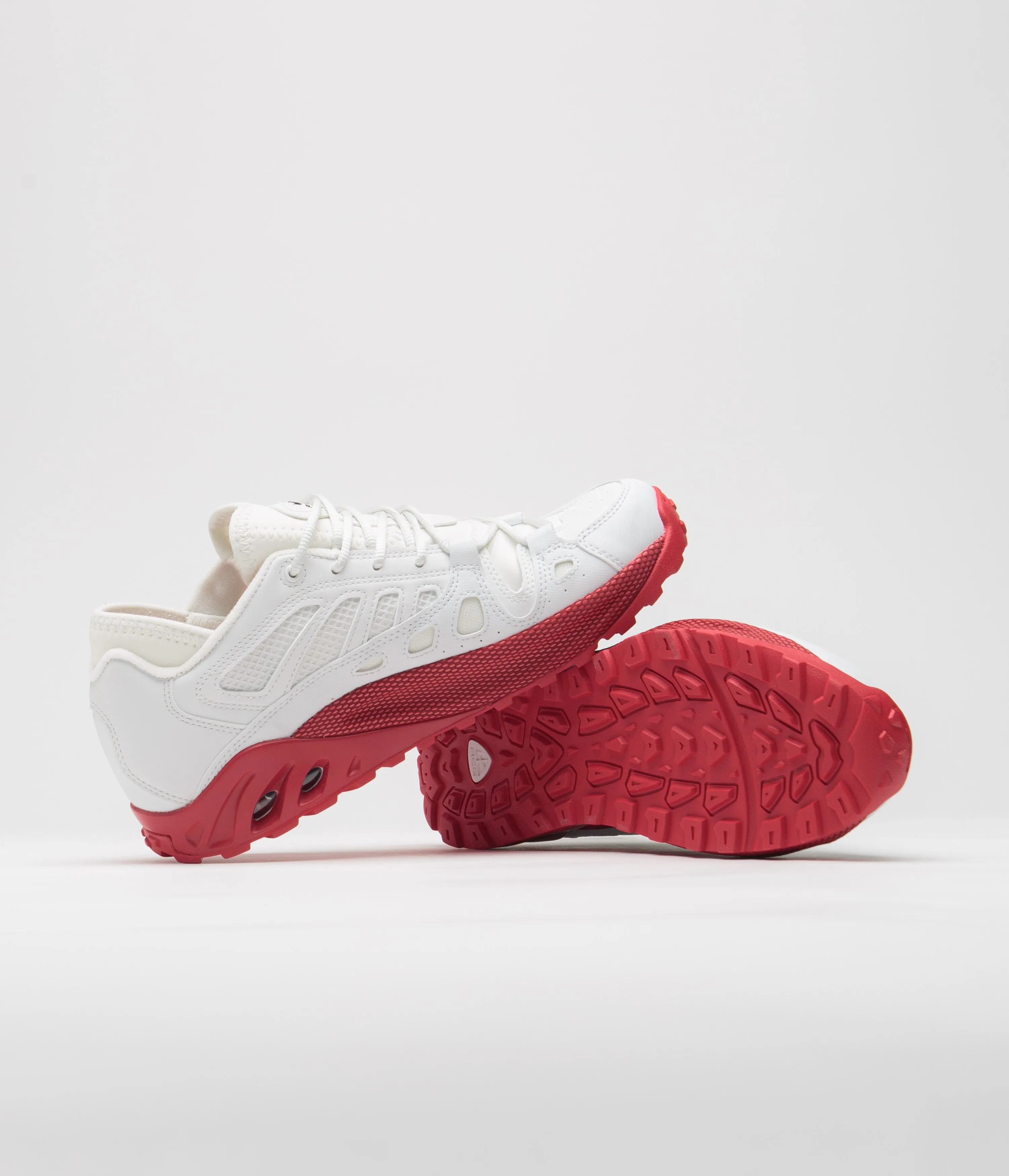 Nike ACG Air Exploraid Shoes - Summit White / Black - Summit White Nike ACG Outdoor Clothing