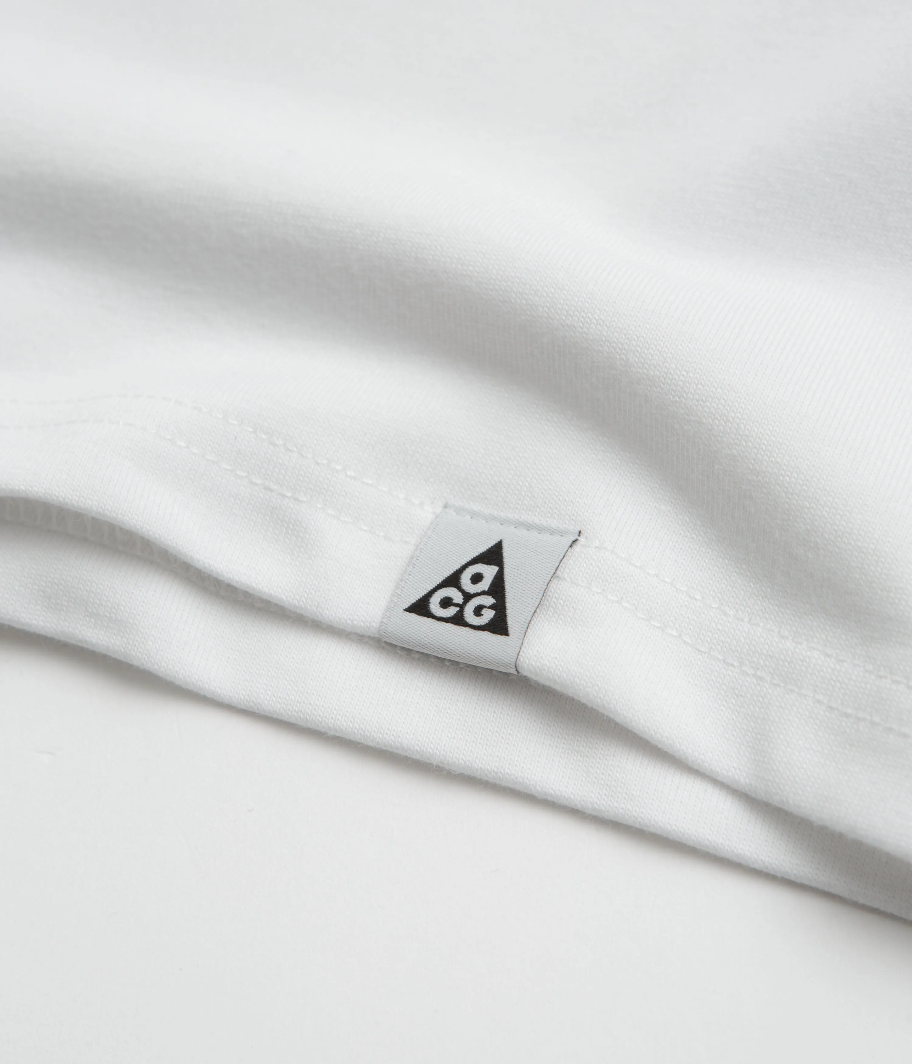 Nike ACG Dog Sled T-Shirt - Summit White Nike ACG Outdoor Clothing