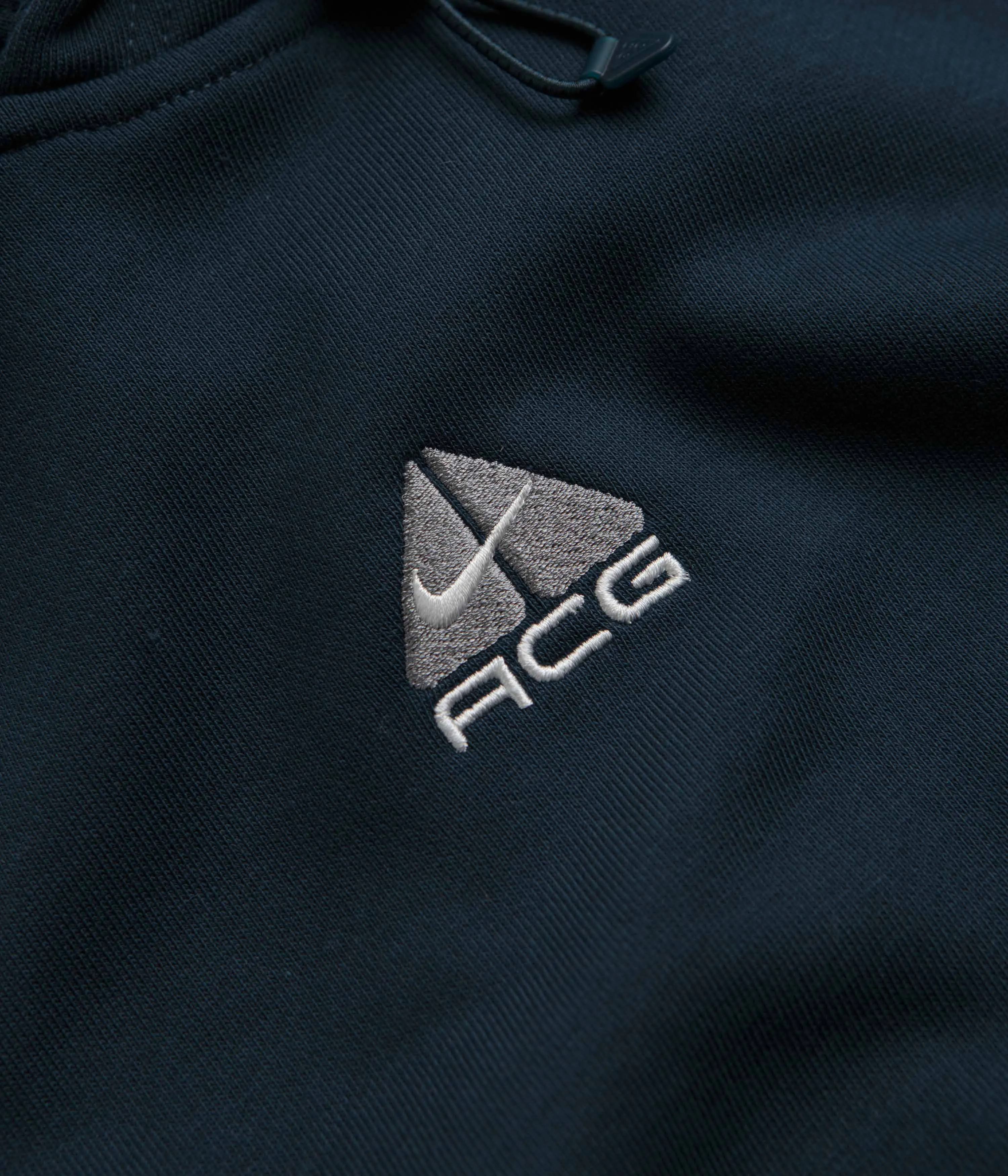 Nike ACG Therma-FIT Fleece Hoodie - Armory Navy / Black / Summit White Nike ACG Outdoor Clothing