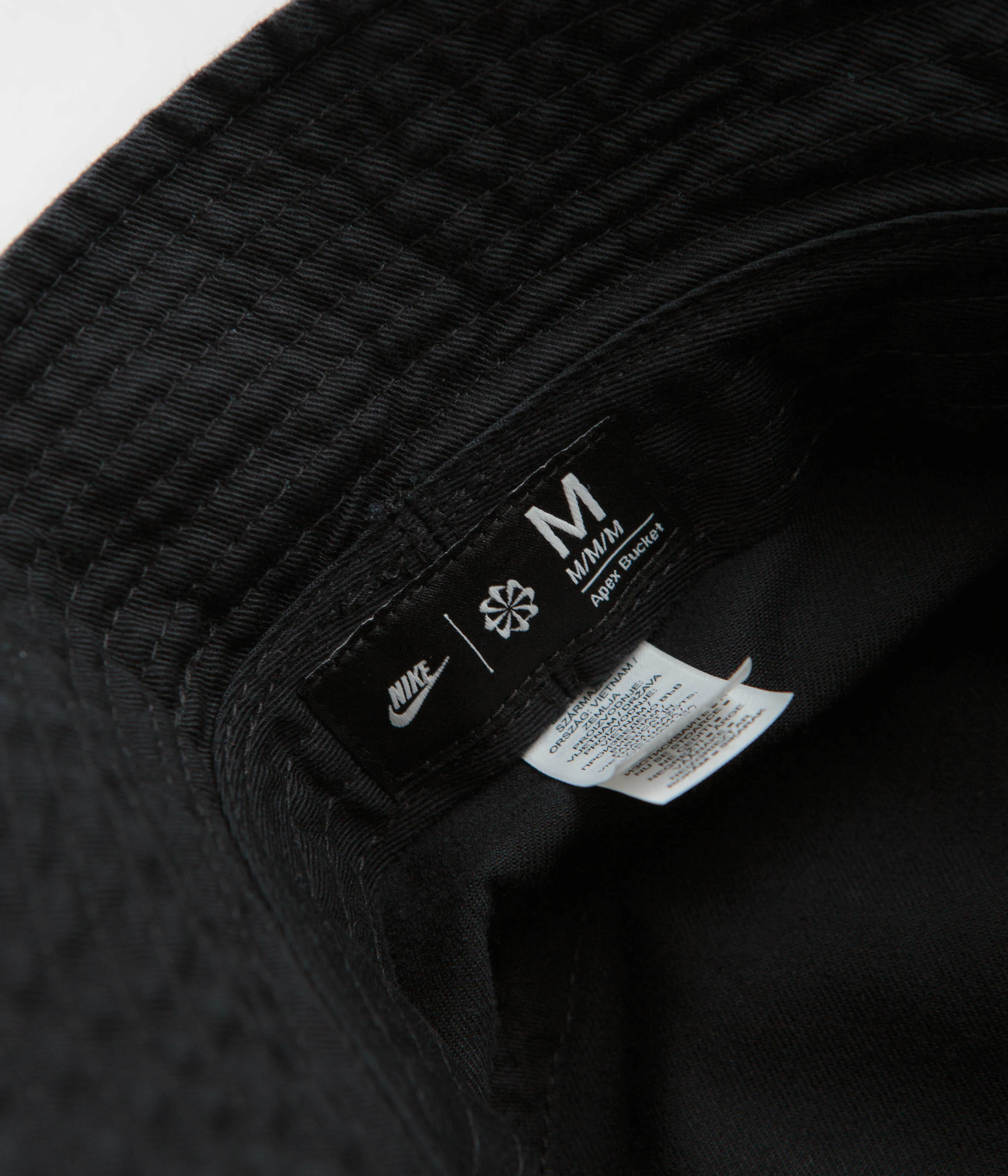 Nike Apex Futura Washed Bucket Hat - Black / White Nike Sportswears