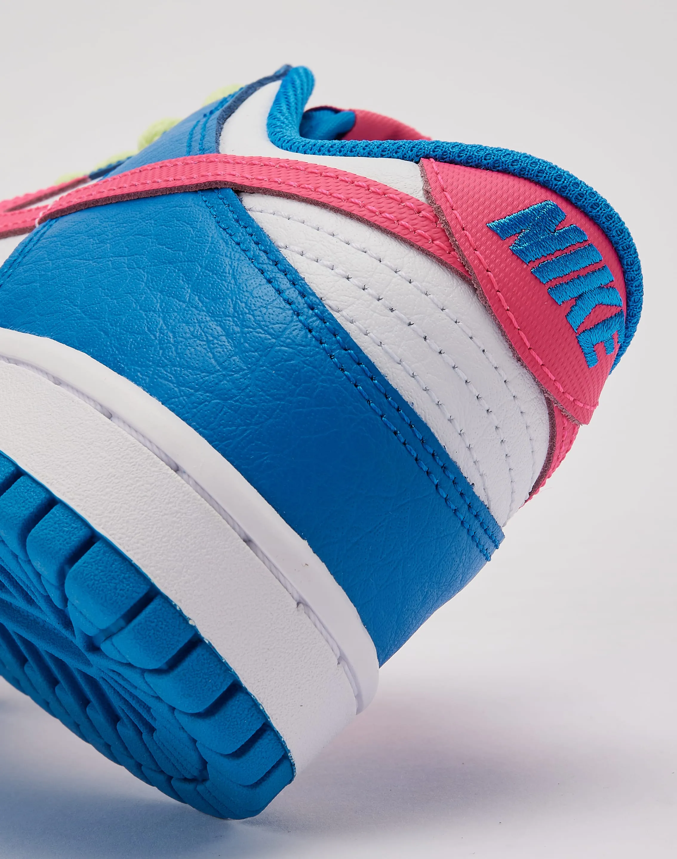 Nike Dunk Low Grade-School