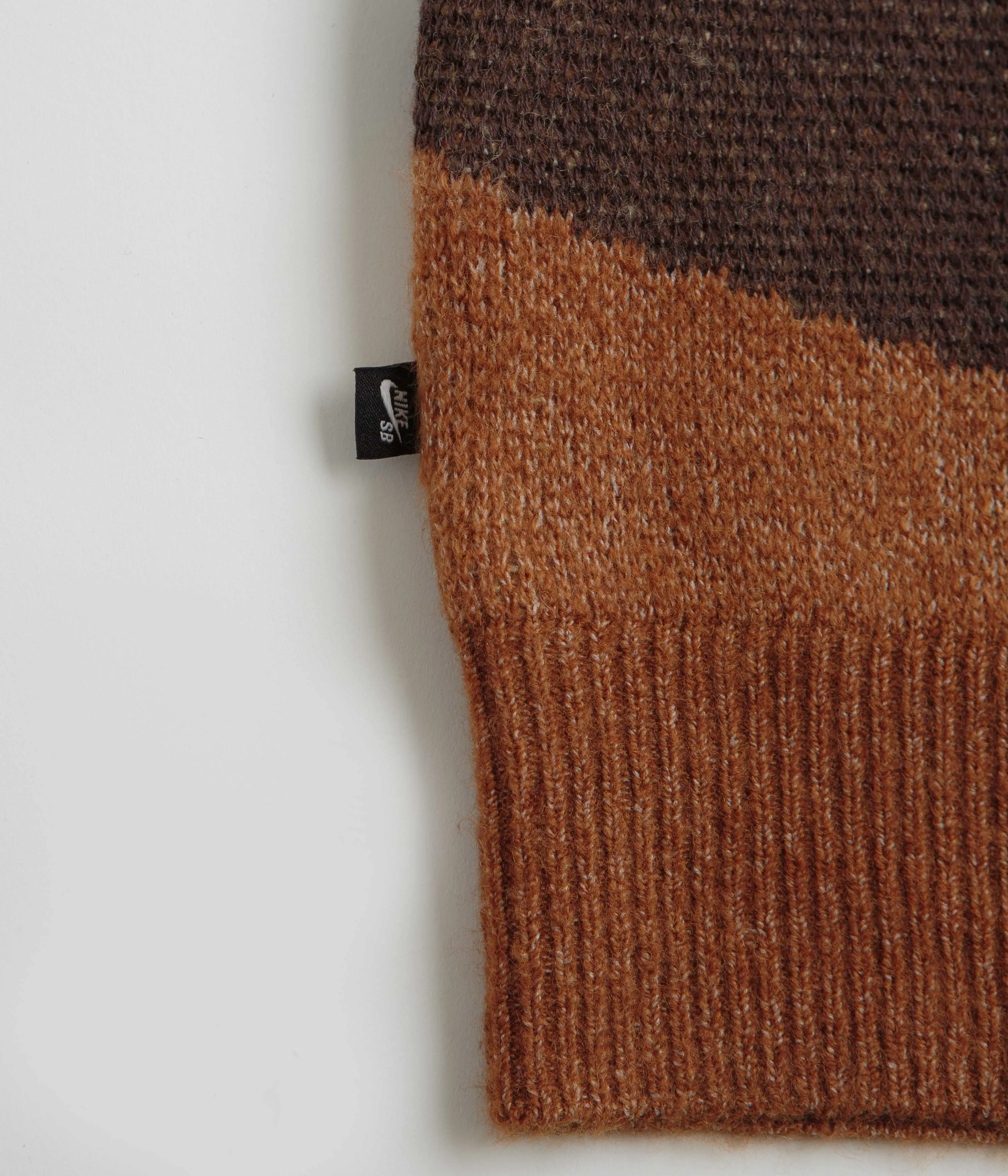 Nike SB Snake Sweater Vest - Celestial Gold / Light British Tan Nike SB Clothing