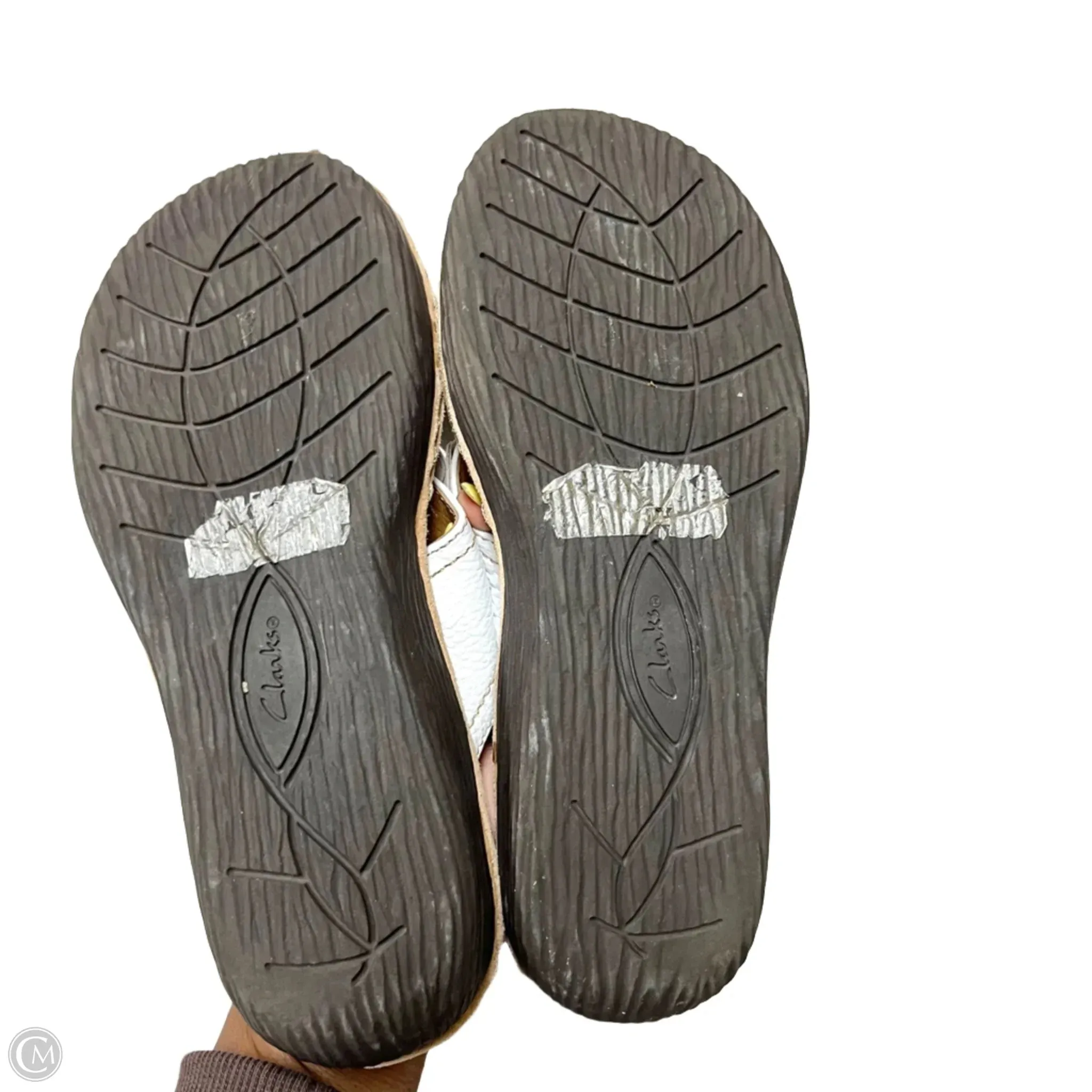 Sandals Flip Flops By Clarks In White, Size: 7.5