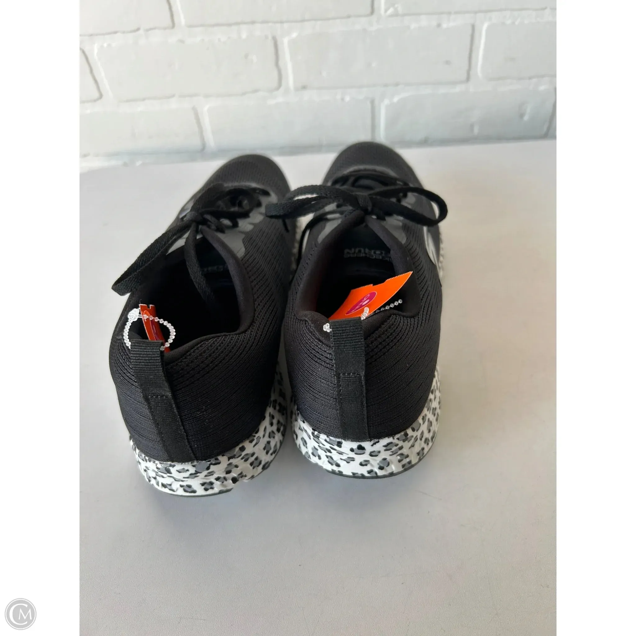 Shoes Athletic By Skechers In Black & White, Size: 11 skechers