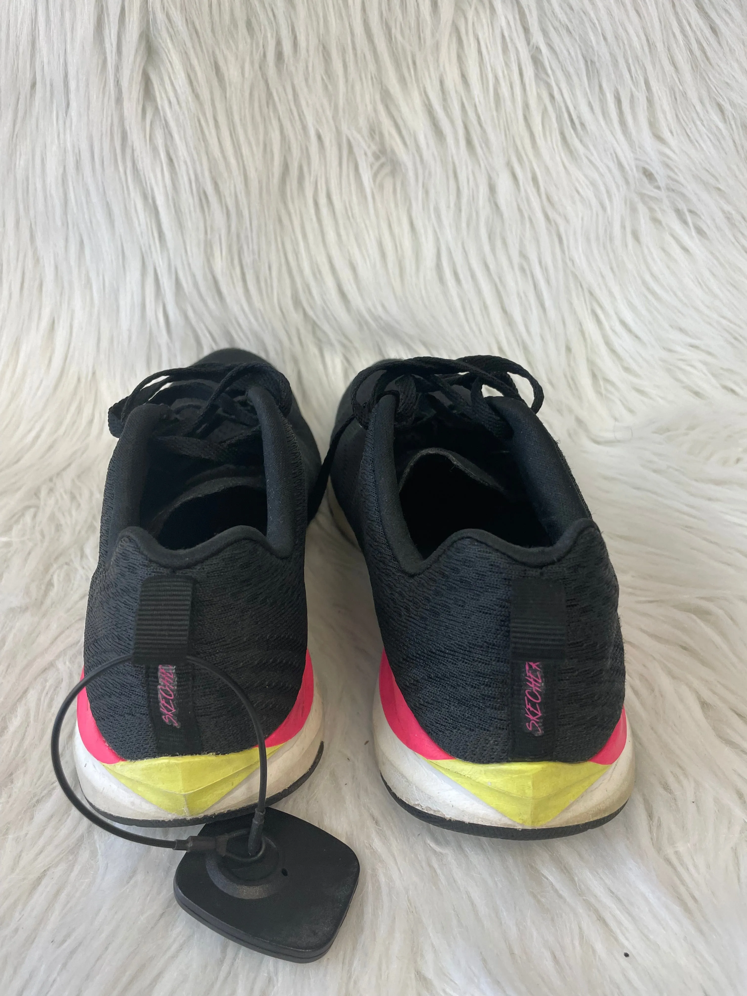 Shoes Athletic By Skechers In Black, Size: 7 skechers
