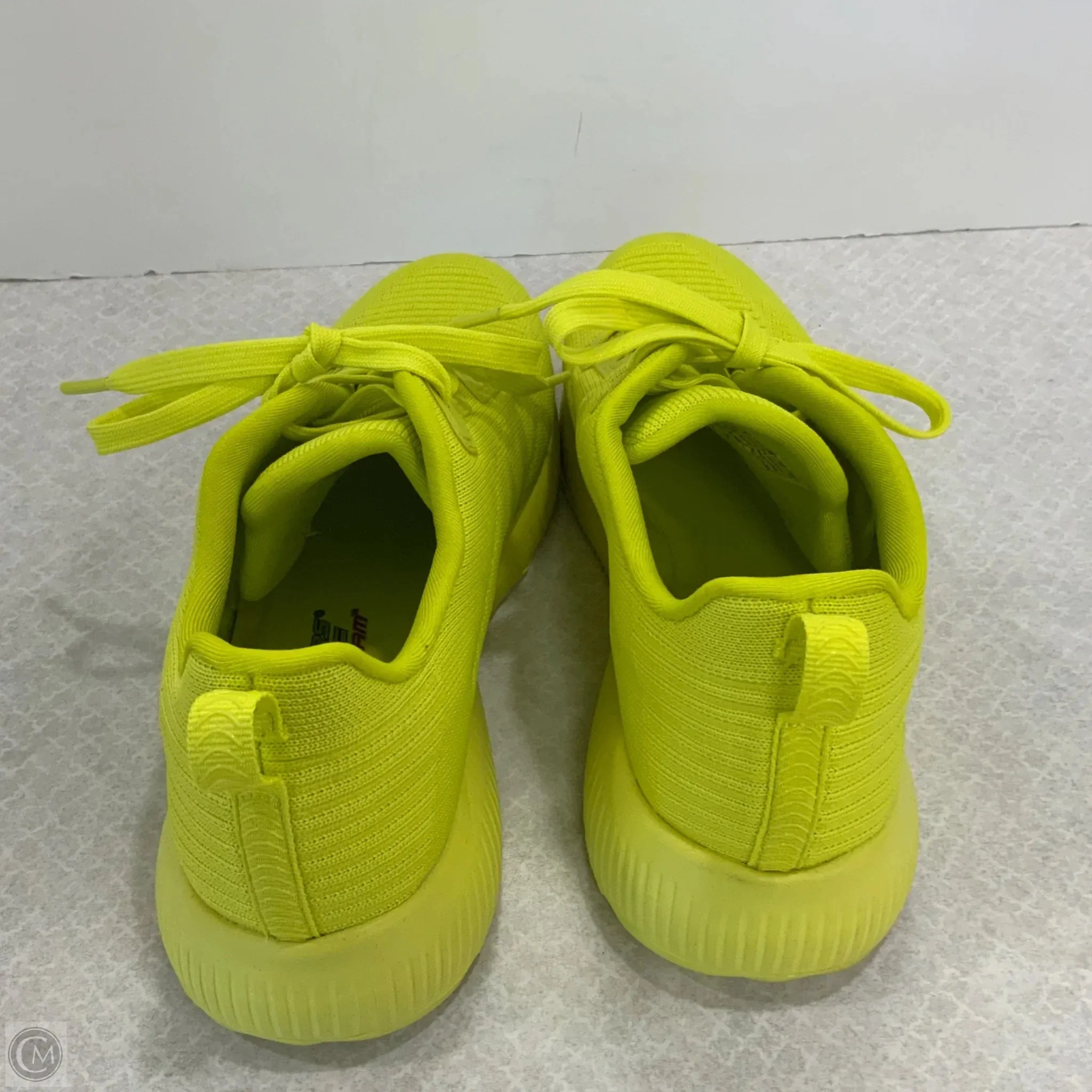 Shoes Athletic By Skechers In Yellow, Size: 8 skechers