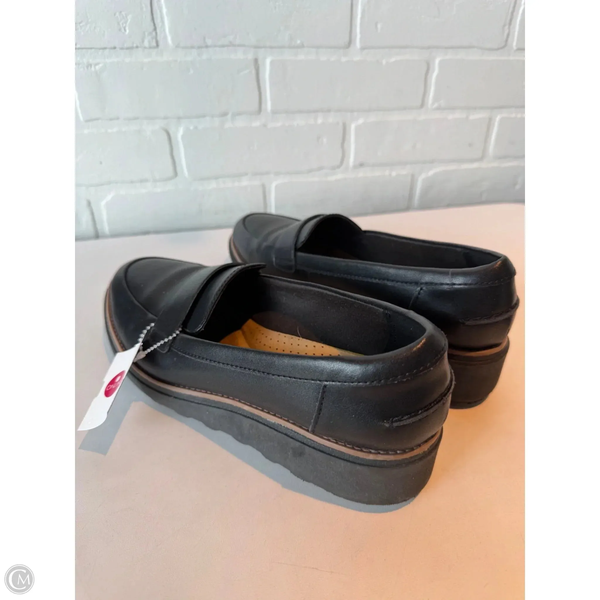 Shoes Flats By Clarks In Black, Size: 9