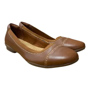 Shoes Flats By Clarks In Brown, Size:8.5