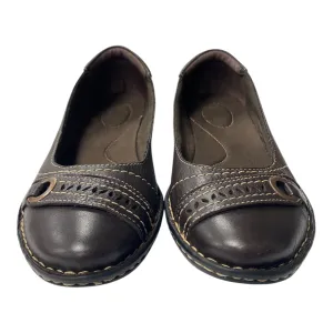 Shoes Flats By Clarks In Brown, Size:8