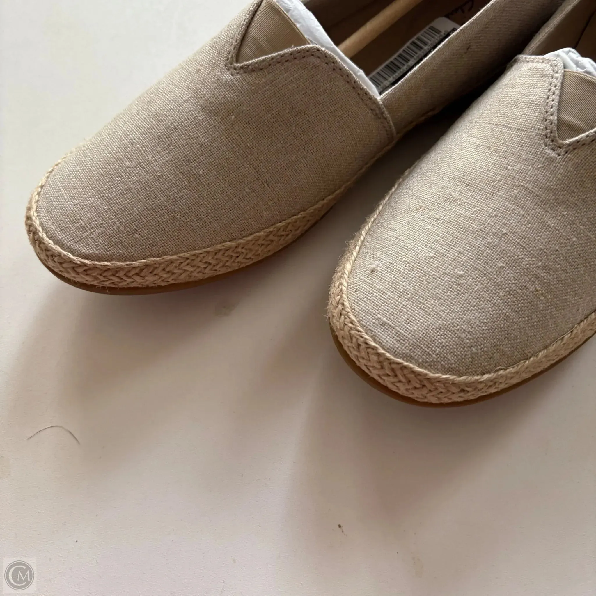 Shoes Flats By Clarks In Grey, Size: 9.5