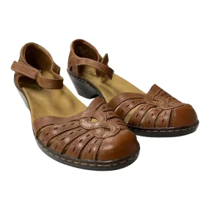 Shoes Flats By Clarks In Tan, Size:7.5
