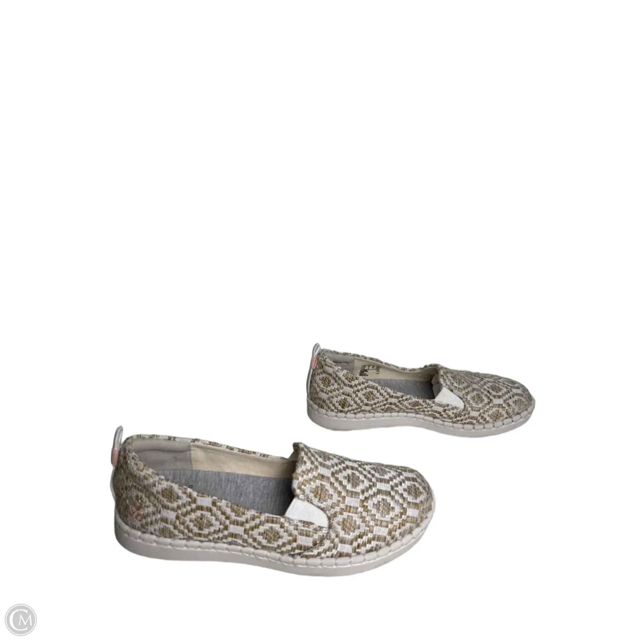 Shoes Flats By Clarks In White, Size: 6