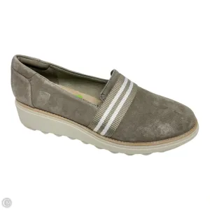 Shoes Heels Wedge By Clarks In Taupe, Size: 6.5