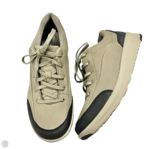 Shoes Sneakers By Clarks In Black & Grey, Size: 8.5
