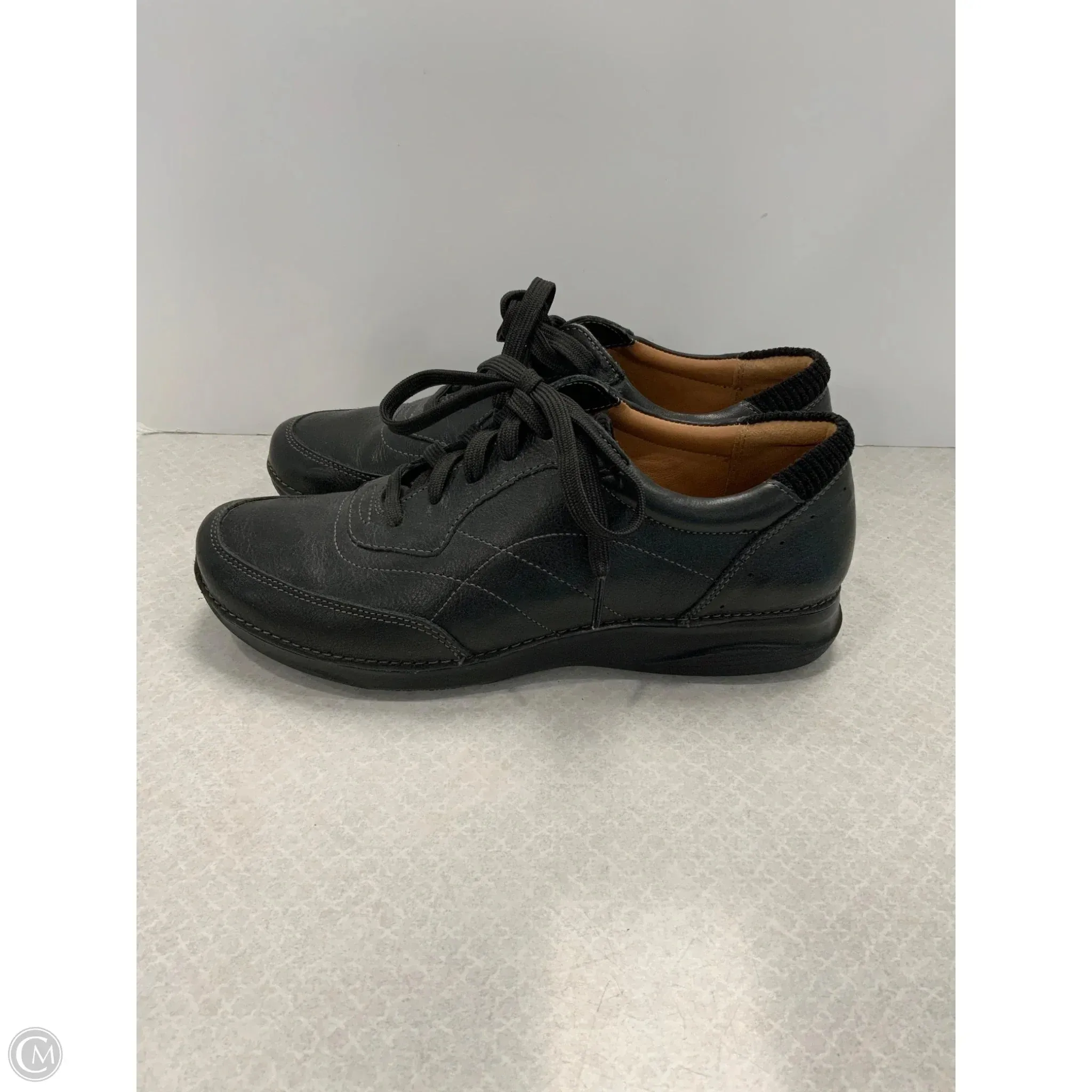 Shoes Sneakers By Clarks In Black, Size: 10