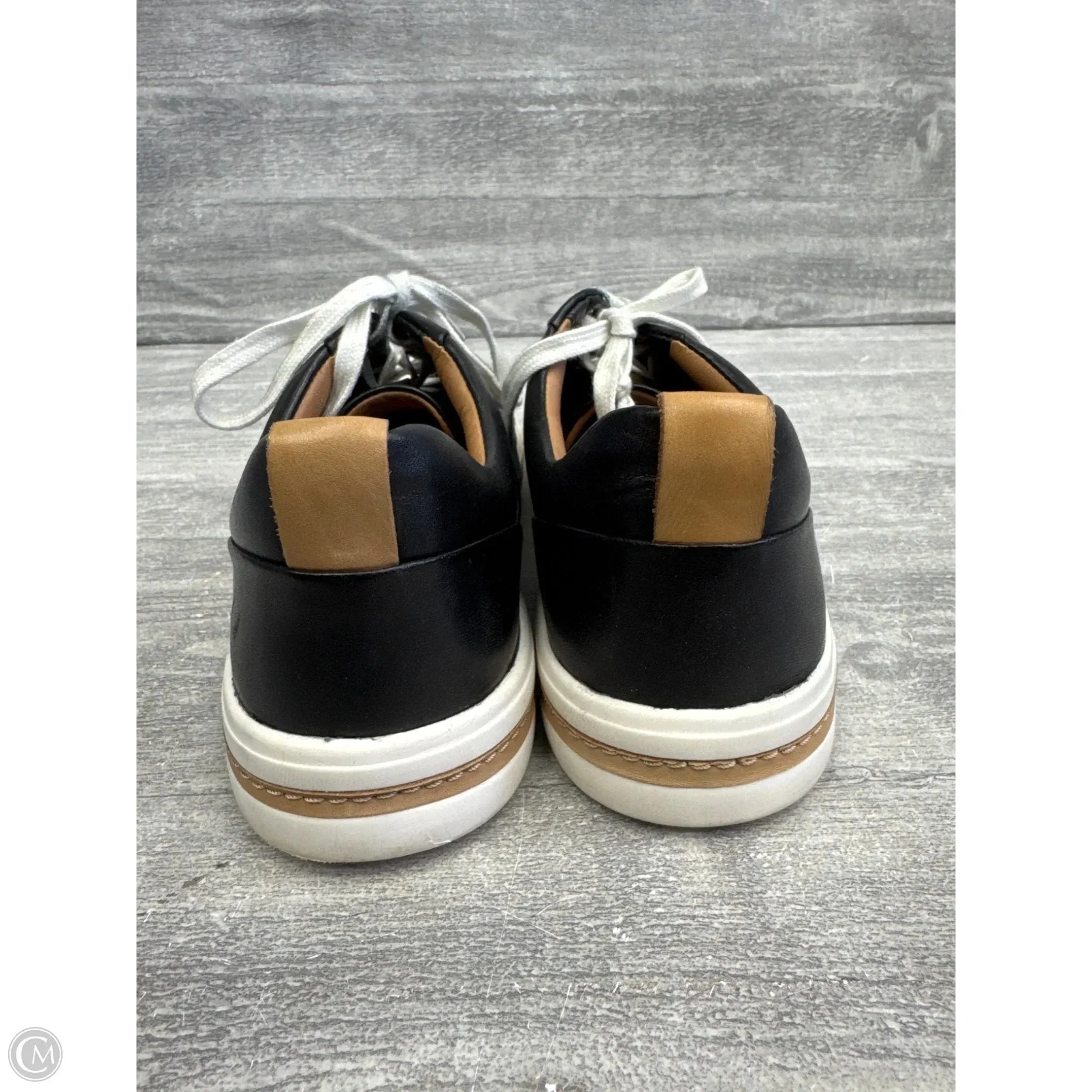Shoes Sneakers By Clarks In Black, Size: 7.5