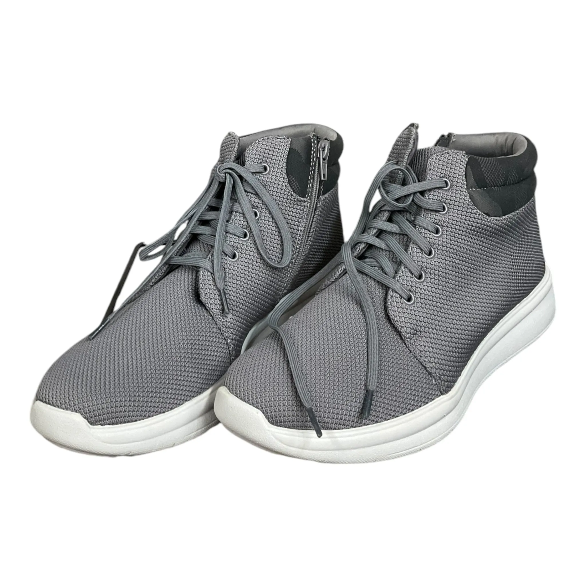 Shoes Sneakers By Clarks In Grey, Size: 9.5 clarks