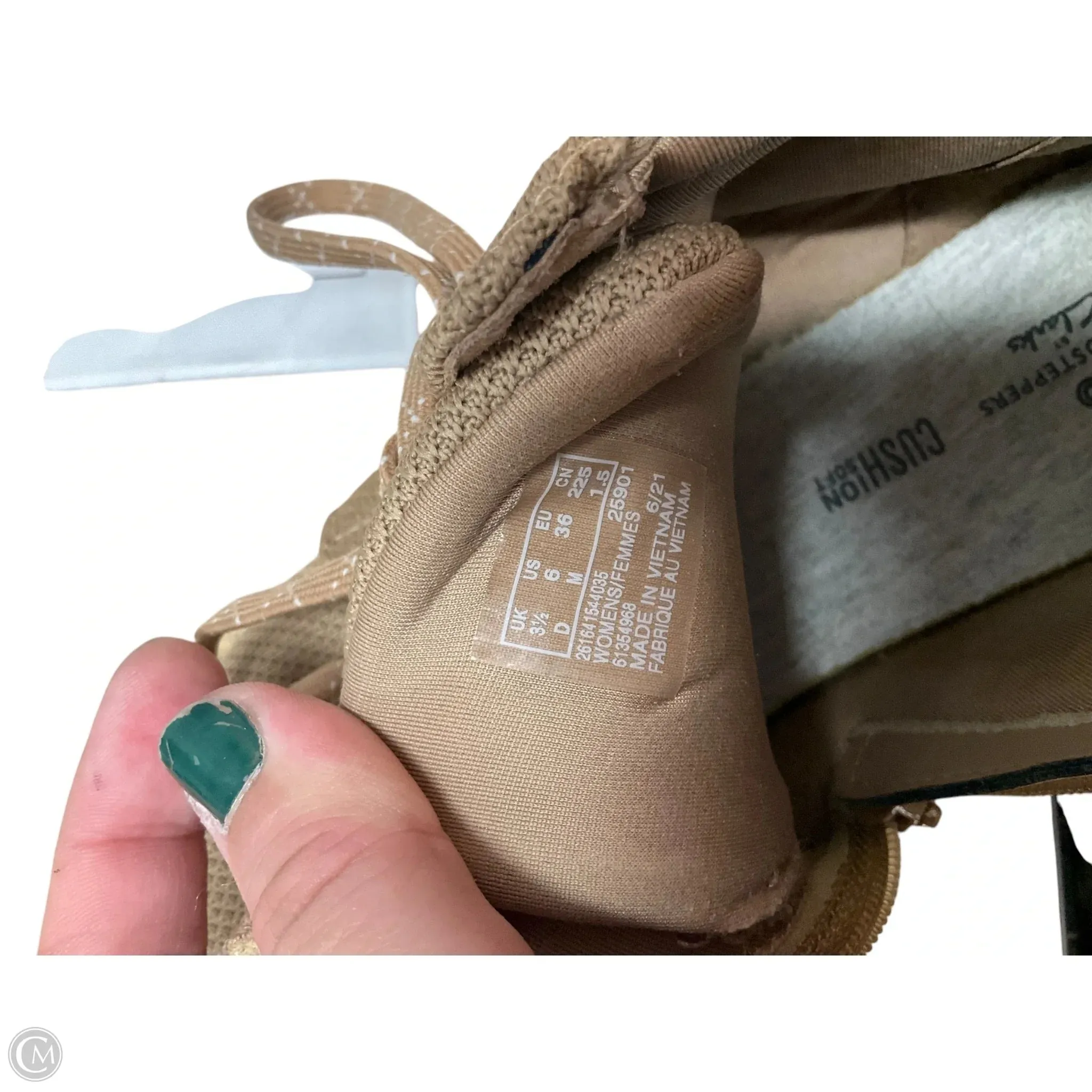 Shoes Sneakers By Clarks In Tan, Size: 6
