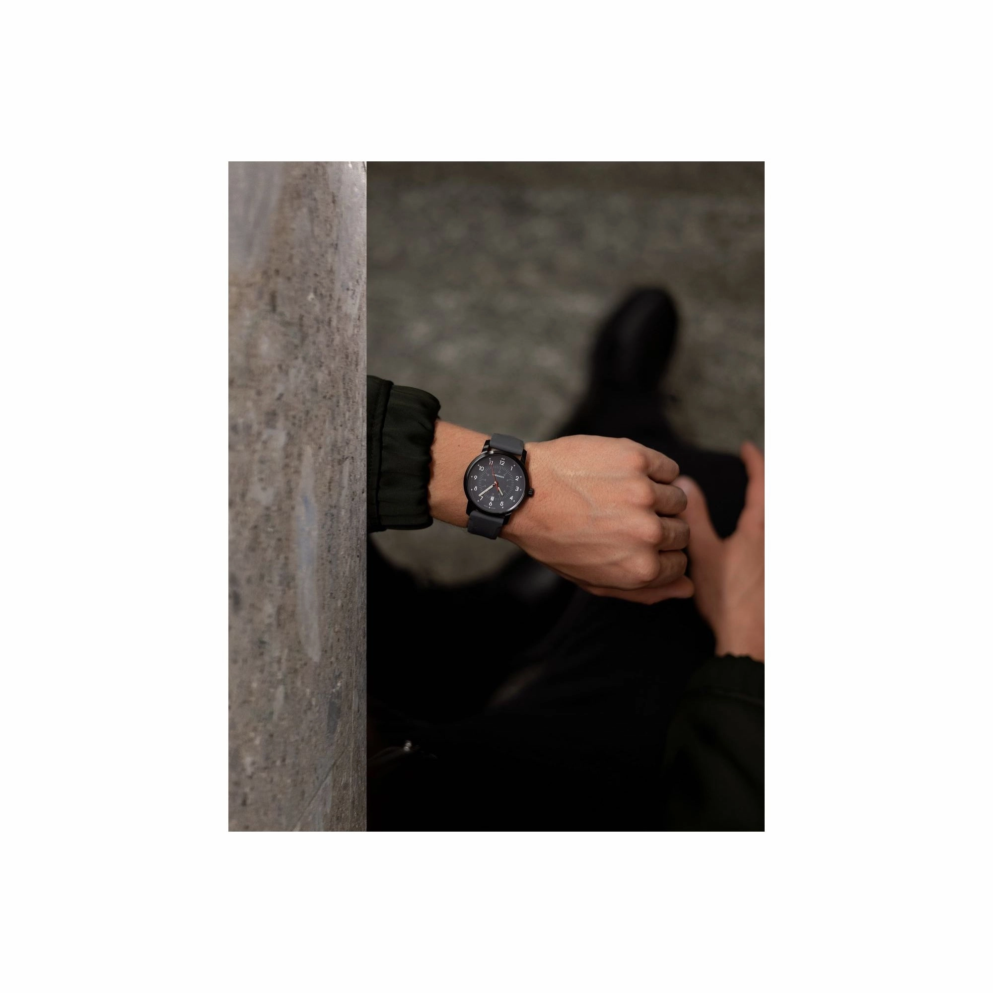 Wenger Avenue 42 Black PVD Grey Dial Grey Silicone Strap Men's Watch